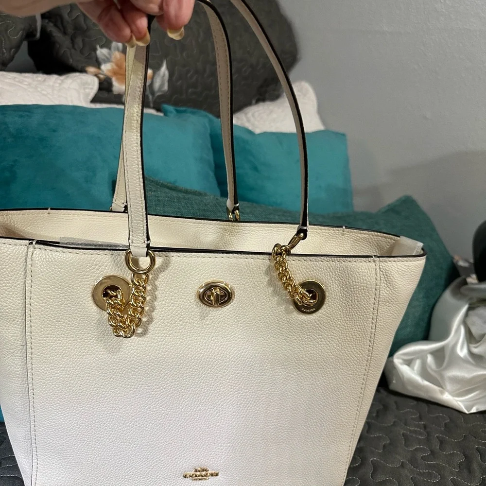 Coach White and Gold Tote Bag with Elegant Chain Handles - Picture 2 of 6